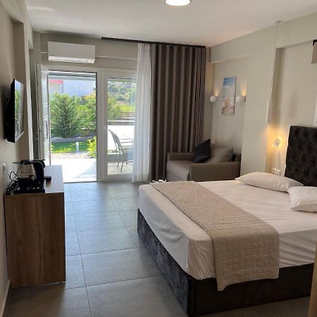 Astra Sarti Luxury Suites Bagian luar foto