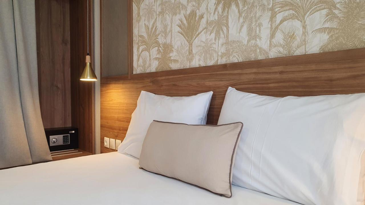 Astra Sarti Luxury Suites Bagian luar foto