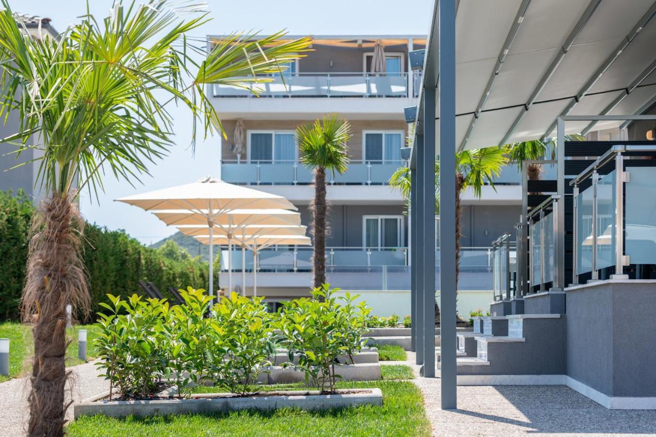 Astra Sarti Luxury Suites Bagian luar foto