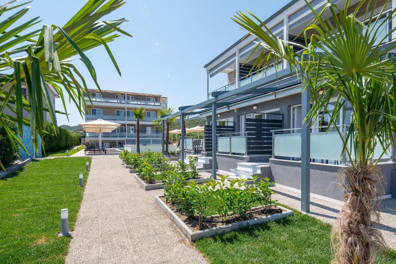 Astra Sarti Luxury Suites Bagian luar foto