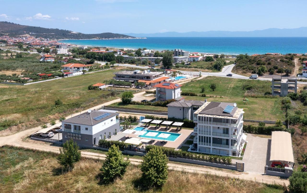 Astra Sarti Luxury Suites Bagian luar foto