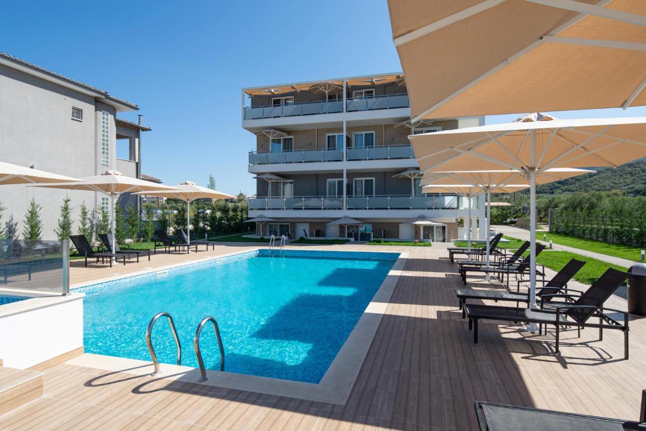 Astra Sarti Luxury Suites Bagian luar foto