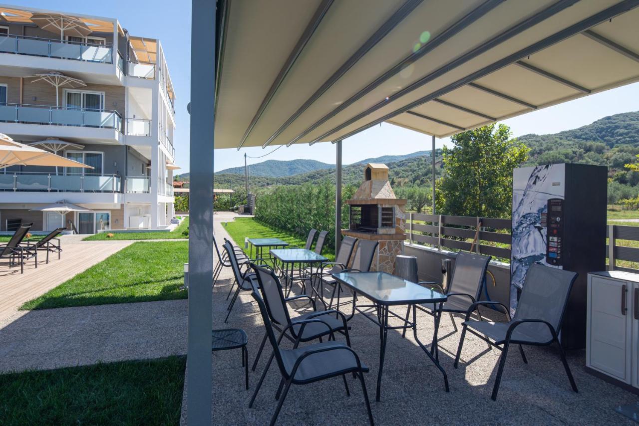 Astra Sarti Luxury Suites Bagian luar foto